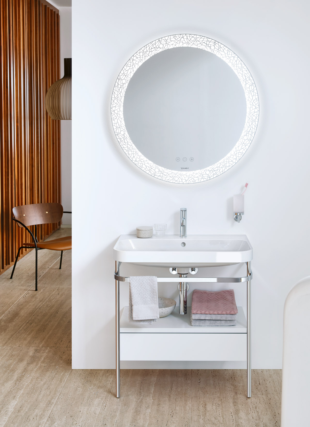 Furniture washbasin c-shaped in front of Happy D.2 Plus mirror
