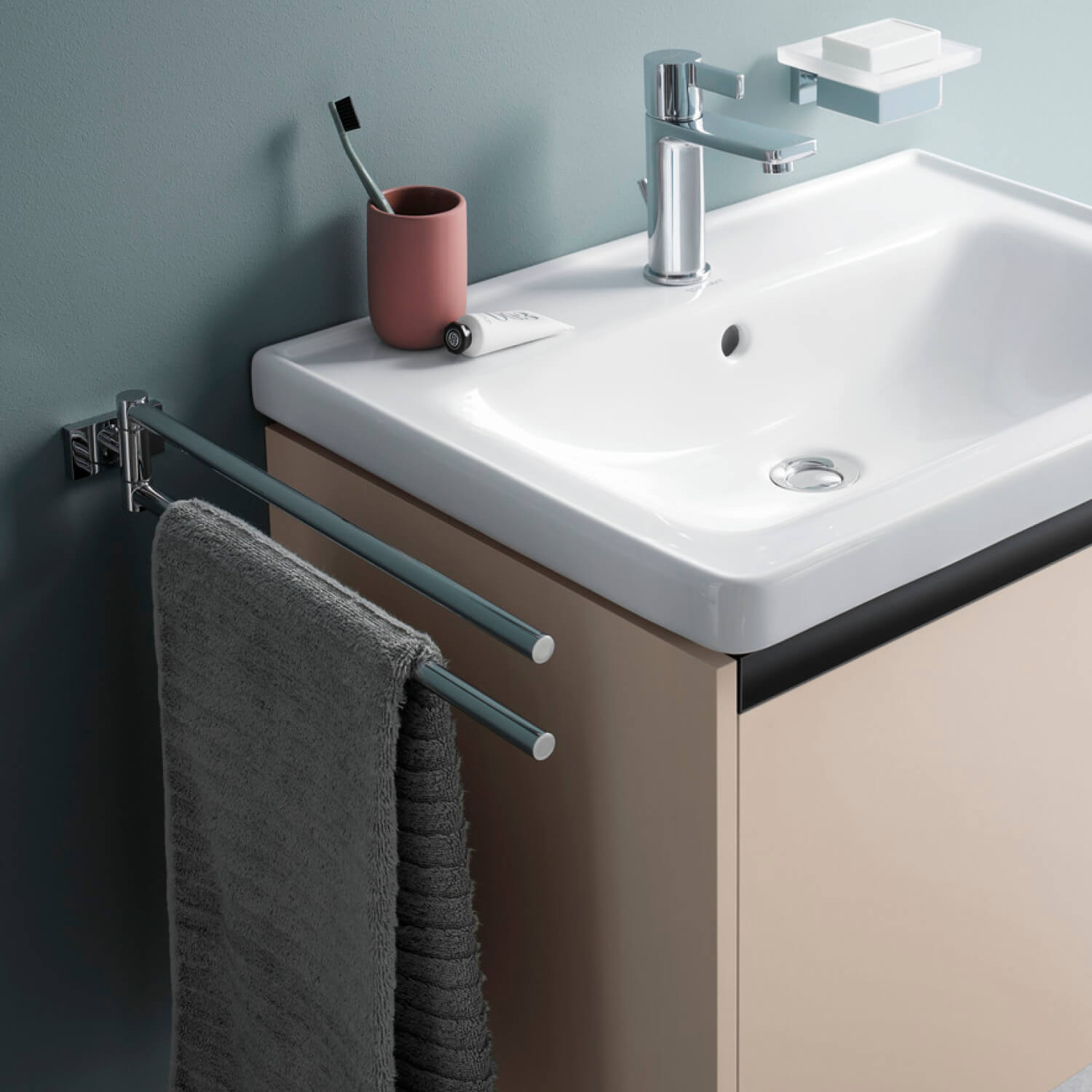 D-Neo faucet and Ketho.2 washbasin cabinet


