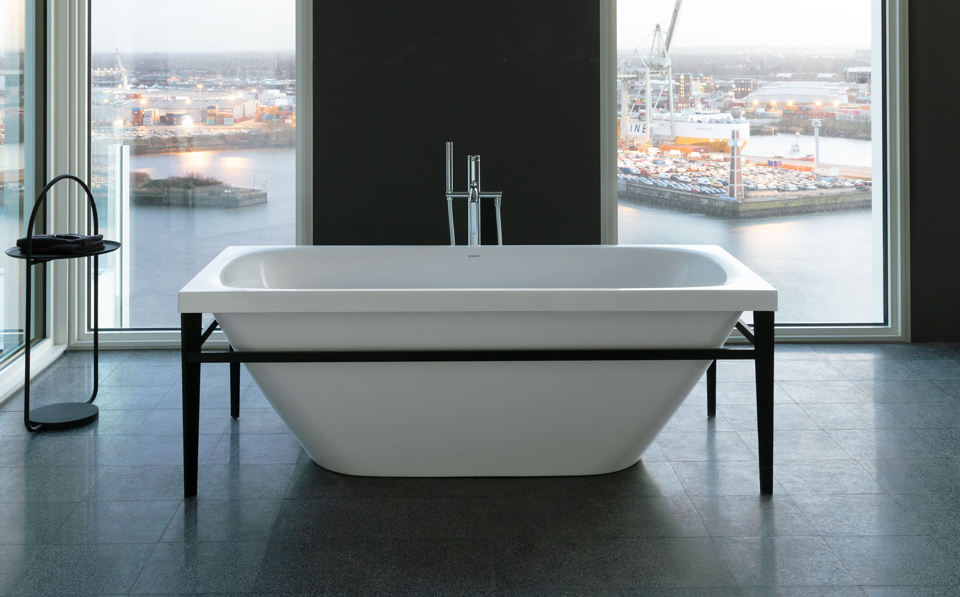 Bathroom with freestanding Xviu bathtub and view
