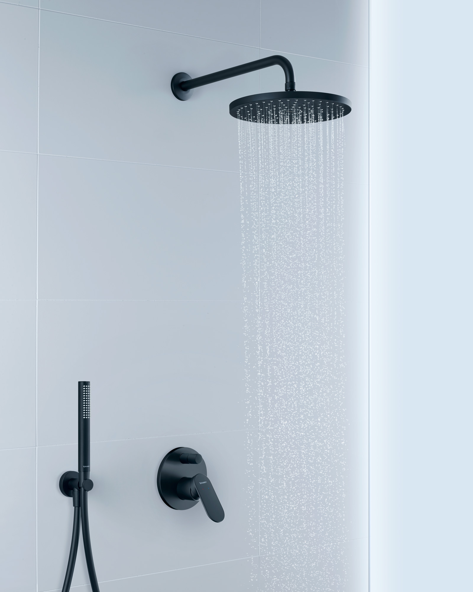 Shower System in Schwarz Matt black matte
