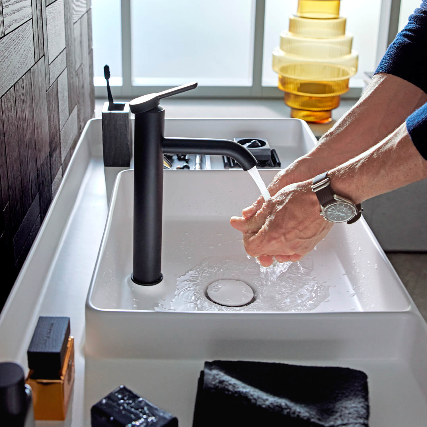 Bento Starck Box washbasin in an extraordinary design
